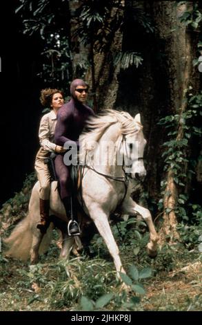 KRISTY SWANSON, Billy Zane, DAS PHANTOM, 1996 Stockfoto