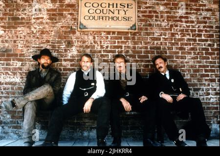 KEVIN COSTNER, LINDEN ASHBY, Michael Madsen, Wyatt Earp, 1994 Stockfoto