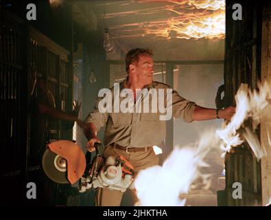 ARNOLD SCHWARZENEGGER, KOLLATERALSCHÄDEN, 2002 Stockfoto