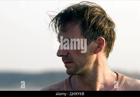 RALPH FIENNES, der ewige Gärtner, 2005 Stockfoto