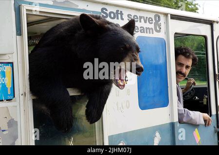 SACHA BARON COHEN, BORAT: CULTURAL LEARNINGS OF AMERICA FÜR PROFITIEREN GLORREICHEN NATION VON KASACHSTAN, 2006 Stockfoto