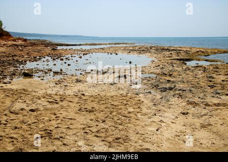 Strandlandschaft in Pescoluse, auch bekannt als Salento Maldives, in der Region Apulien, Italien Stockfoto