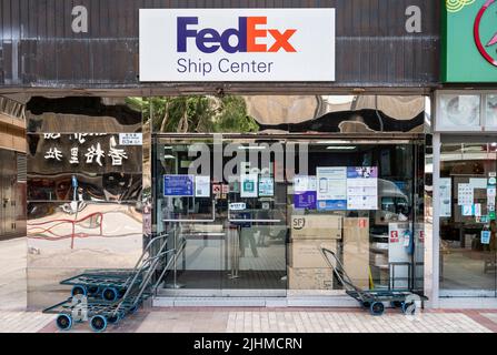 Hongkong, China. 18.. Juli 2022. American FedEx Lieferfirma Store in Hongkong. (Foto von Budrul Chukrut/SOPA Images/Sipa USA) Quelle: SIPA USA/Alamy Live News Stockfoto