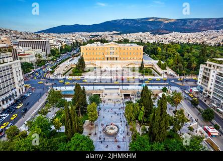 Syntagma ('Verfassung') und das griechische Parlament, Athen, Griechenland. Stockfoto