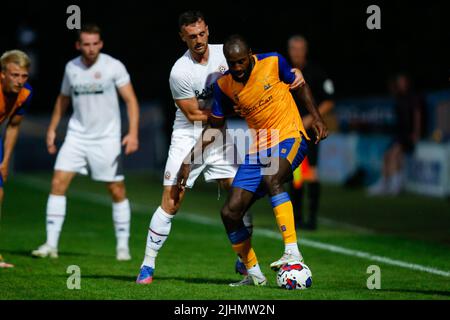 Mansfield, Großbritannien. 19.. Juli 2022. Jack Robinson #19 von Sheffield United in Mansfield, Vereinigtes Königreich am 7/19/2022. (Foto von Ben Early/News Images/Sipa USA) Quelle: SIPA USA/Alamy Live News Stockfoto