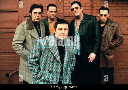 AL PACINO, JAMES RUSSO, BRUNO KIRBY, MICHAEL MADSEN, JOHNNY DEPP, DONNIE BRASCO, 1997 Stockfoto