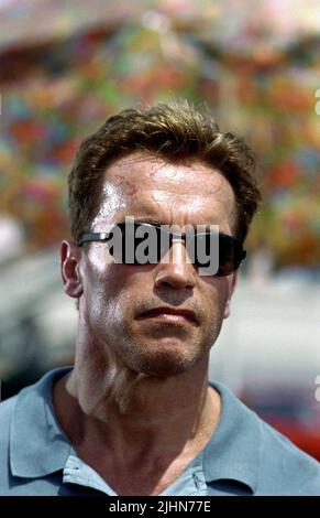 ARNOLD SCHWARZENEGGER, KOLLATERALSCHÄDEN, 2002 Stockfoto