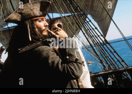 JOHNNY DEPP, PIRATEN DER KARIBISCHEN MEERE: DER FLUCH DER BLACK PEARL, 2003 Stockfoto