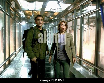 CLAIRE DANES, NICK STAHL, Terminator 3: REBELLION DER MASCHINEN 2003 Stockfoto