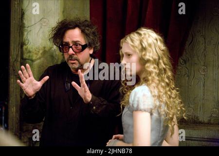 TIM BURTON, MIA WASIKOWSKA, Alice im Wunderland, 2010 Stockfoto