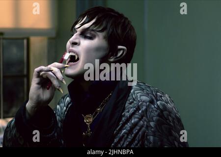 JOHNNY DEPP, DUNKLE SCHATTEN, 2012 Stockfoto