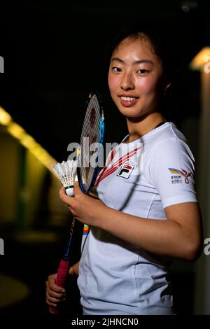 ARNHEM, NIEDERLANDE - 19. JULI: Badmintonspielerin Flora Wang posiert während einer Fotosession im Nationaal Sportcentrum Papendal am 19. Juli 2022 in Arnhem, Niederlande (Foto: Rene Nijhuis/Orange Picches) Stockfoto