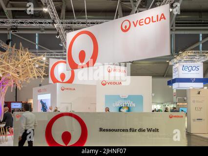 München, Deutschland. 31.. Mai 2022. Veolia auf der IFAT München am 31.. Mai 2022 in München. Die IFAT ist die Weltleitmesse für Wasser-, Abwasser-, Abfall- und Rohstoffwirtschaft und findet vom 30. Mai bis 3. Juni 2022 statt. (Foto: Alexander Pohl/Sipa USA) Quelle: SIPA USA/Alamy Live News Stockfoto