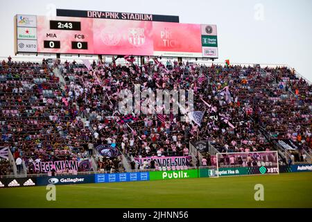 Fort Lauderdale, FL, USA. 19.. Juli 2022. Internationales Freundschaftsspiel zwischen Inter Miami CF und dem FC Barcelona im DRV Pink Stadium in Florida, USA. Kredit: Yaroslav Sabitov/YES Market Media/Alamy Live Nachrichten Stockfoto