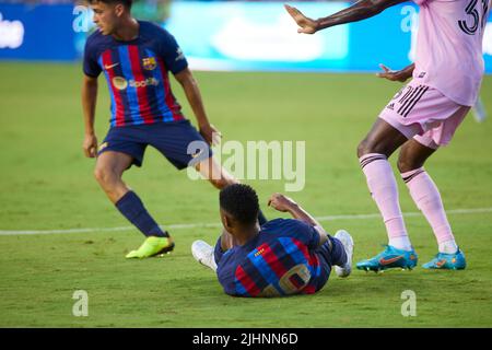 Fort Lauderdale, FL, USA. 19.. Juli 2022. 10 Ansu Fati – Stürmer des FC Barcelona beim internationalen Freundschaftsspiel zwischen Inter Miami CF und FC Barcelona im DRV Pink Stadium in Florida, USA. Kredit: Yaroslav Sabitov/YES Market Media/Alamy Live Nachrichten Stockfoto