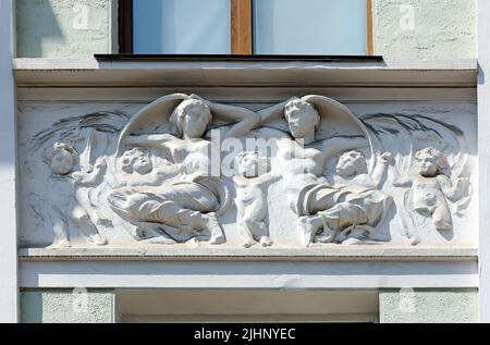 Fragment der Fassade des alten Gebäudes in Kiew Ukraine Stockfoto