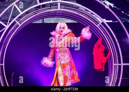 AUSTIN, TX - 19. JULI: Laganja Estranja spielt auf der Bühne während RuPauls Drag Race Werq The World Tour 2022 bei ACL Live am 19. Juli 2022 in Austin, Texas.(Foto: Maggie Boyd/SipaUSA) Quelle: SIPA USA/Alamy Live News Stockfoto