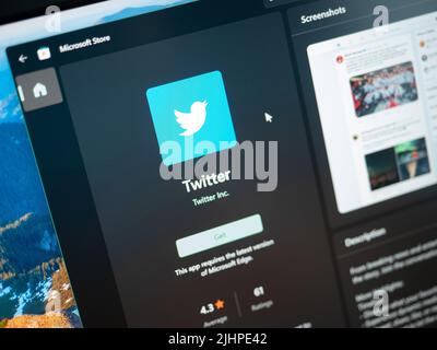 Galati, Rumänien - 19. Juni 2022: Twitter-Anwendung im Microsoft Store für Windows 11 verfügbar Stockfoto