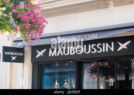 Bordeaux , Aquitaine Frankreich - 07 01 2022 : mauboussin Boutique-Marke Logo und Schild Text auf Fassade Eingang Mode Front Store Stockfoto