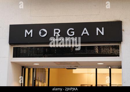 Bordeaux , Aquitaine Frankreich - 07 01 2022 : morgan Boutique Marke Logo und Zeichen Text auf Fassade Eingang Mode Front Store Stockfoto