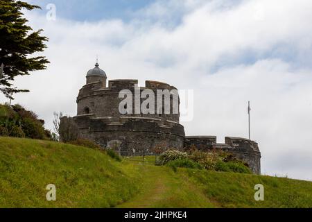 St. Mawes Castle: 16. Jahrhundert Artillerie Fort bewacht den Ankerplatz von Carrick Roads, River Fal, Cornwall, Großbritannien Stockfoto