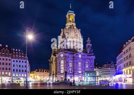 Dresden, Sachsen, Deutschland: Die weltberühmte Frauenkirche am Neumarkt. Stockfoto