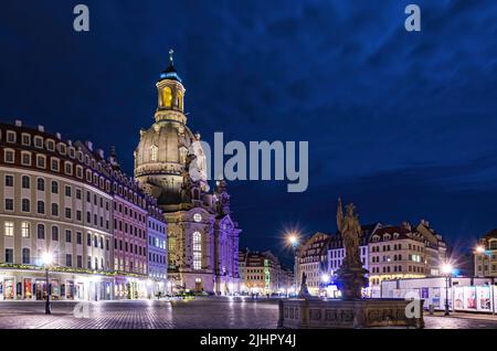 Dresden, Sachsen, Deutschland: Die weltberühmte Frauenkirche am Neumarkt. Stockfoto