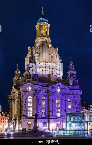 Dresden, Sachsen, Deutschland: Die weltberühmte Frauenkirche am Neumarkt. Stockfoto