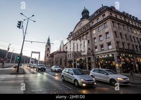 Budapest: Szabad Sajto Straße, Klotild Paläste. Ungarn Stockfoto