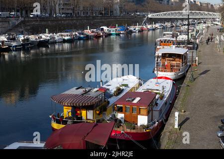 Frankreich, Region Ile de France, Paris 12. Arrondissement, Boulevard de la Bastille, Bassin de l'Arsenal, Flusshafen, Stockfoto