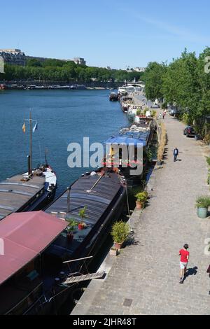Frankreich, Region Ile de France, Paris 16. Arrondissement, die seine und Blick über die Kais von der Pont de Bir-Hakeim, Stockfoto