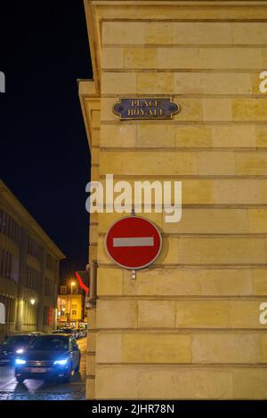 Frankreich, Region Grand Est, Marne, Reims, Place Royale, Einbahnstraße, bei Nacht Stockfoto