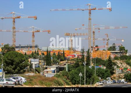 Nablus, Palästina. 22.. Juni 2022. Eine allgemeine Ansicht der israelischen Barkan-Siedlung, südlich von Nablus im Westjordanland. (Foto von Nasser Ishtayeh/SOPA Images/Sipa USA) Quelle: SIPA USA/Alamy Live News Stockfoto