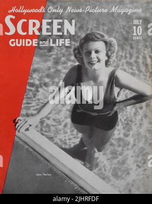 JEAN HARLOW in Swimming Pool auf dem Cover der Ausgabe Juli 1937 des US Magazine Screen Guide and Life Stockfoto