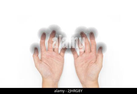 Kribbeln und Taubheit in den Fingerspitzen des jungen asiatischen Mannes mit Diabetes. Probleme mit dem Fingergefühl. Probleme mit der Hand und den Nerven. Feine Note Stockfoto