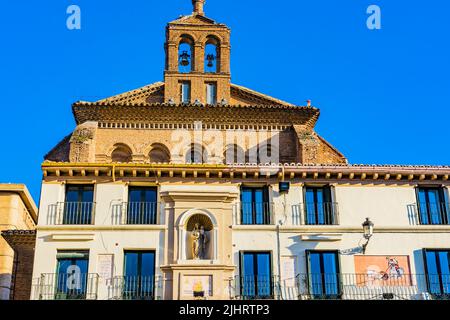 Kirche Santa María La Mayor, 16. Jahrhundert, Gotik-Renaissance-Tempel, und Plaza Nueva - Neuer Platz, o Plaza de los Fueros. Tudela, Navarra, Spanien, Stockfoto