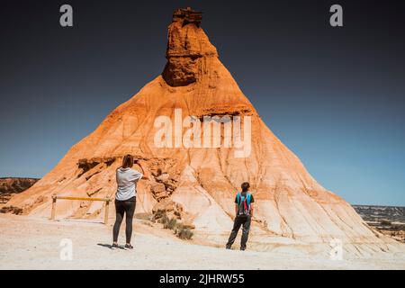 Castildetenra-Felsformation im Gebiet Bardena Blanca des Naturparks Bardenas Reales. Navarra, Spanien, Europa Stockfoto