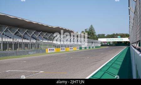 Imola Circuit main straight international Motorsport leerer Asphaltweg. Italien, juni 19 2022. DTM Stockfoto