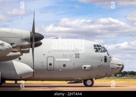 Lockheed Martin C-130J Super Hercules?€Militärtransportflugzeug der italienischen Luftwaffe beim Royal International Air Tattoo 2022 Stockfoto