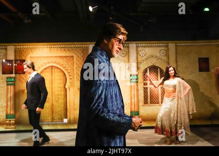 Noida, Indien. 19.. Juli 2022. Das Wachsfigurenkabinett des Bollywood-Schauspielers Amitabh Bachchan, das während der Pressevorschau des Madame Tussauds Wachsfigurenkabinetts in Noida zu sehen war. Fast 50 Figuren aus verschiedenen Genres, darunter Geschichte, Sport, Musik, Film, Und Fernseher. Jede Wachsfigur wird von über 20 internationalen Künstlern gefertigt, die 3-6 Monate lang gleichzeitig daran arbeiten, die Magie zu erschaffen. Kredit: SOPA Images Limited/Alamy Live Nachrichten Stockfoto