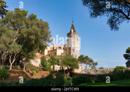 Palácio dos Condes de Castro Guimarães oder Museu Condes de Castro Guimarães Cascais, Cascais, Bezirk Lissabon, Portugal. Stockfoto