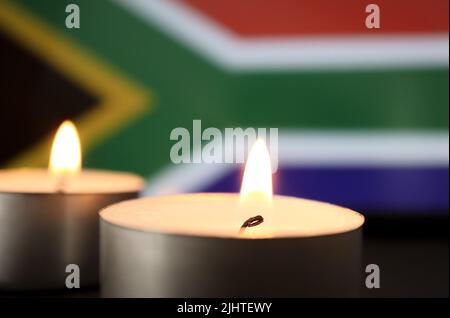 Machtkrise in Südafrika. Stromausfälle oder Laderaumfälle, die vom Energieversorger durchgeführt werden, um das Stromnetz vor einem Einsturz zu schützen. Rolling Blackouts Stockfoto