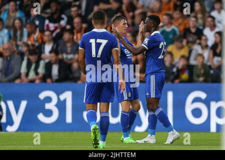 Hull, Großbritannien. 20.. Juli 2022. Patson Daka #29 von Leicester City feiert sein Ziel, es am 7/20/2022 in Hull, Großbritannien, zu schaffen. (Foto von David Greaves/News Images/Sipa USA) Quelle: SIPA USA/Alamy Live News Stockfoto