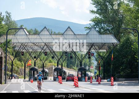 Fraga de Moles, Spanien. 2022 Juli 20 . Hispanic - andorranische Grenze, die die Länder Andorra und Spanien im Sommer 2022 teilt. Stockfoto