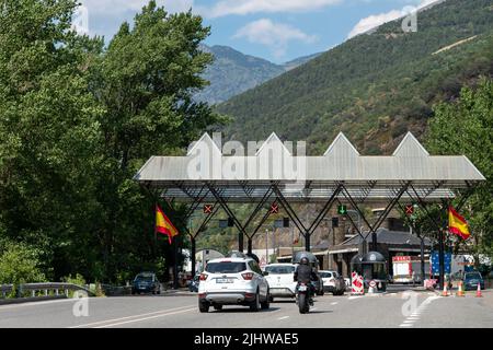 Fraga de Moles, Spanien. 2022 Juli 20 . Hispanic - andorranische Grenze, die die Länder Andorra und Spanien im Sommer 2022 teilt. Stockfoto