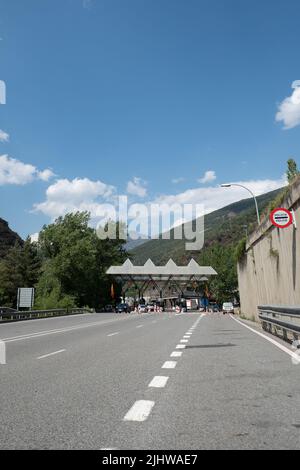 Fraga de Moles, Spanien. 2022 Juli 20 . Hispanic - andorranische Grenze, die die Länder Andorra und Spanien im Sommer 2022 teilt. Stockfoto