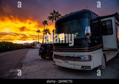 Yuma, AZ, USA - 9. Nov 2021: Genießen Sie die fesselnde Aussicht von unserem Wohnmobil Stockfoto