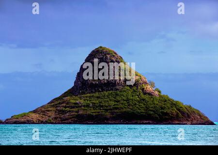 Mokoli'i Island (früher bekannt als der veraltete Begriff „Chinaman's hat“) auf Oahu Hawaii Stockfoto