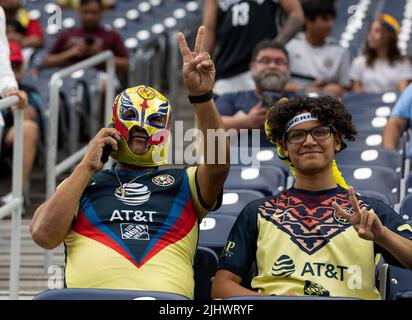 Houston, Texas, USA. 20.. Juli 2022. Club América Fans vor dem Start eines Clubs, der zwischen Manchester City und Club America am 20. Juli 2022 in Houston, Texas, freundschaftlich organisiert wurde. (Bild: © Scott Coleman/ZUMA Press Wire) Bild: ZUMA Press, Inc./Alamy Live News Stockfoto