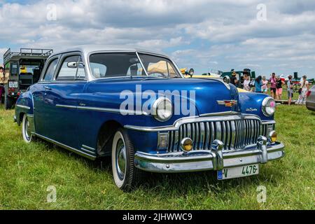 Tag Der Luftfahrt. De Soto Chrysler Custom Coupé Oldtimer aus dem Jahr 1949 Stockfoto